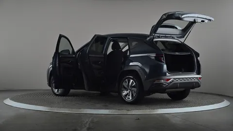 HYUNDAI TUCSON 1.6 TGDi 48V MHD SE Connect 2WD DCT