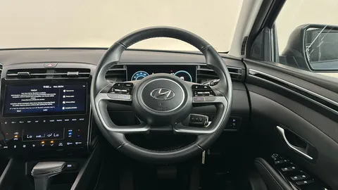 HYUNDAI TUCSON 1.6 TGDi 48V MHD SE Connect 2WD DCT