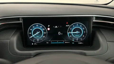 HYUNDAI TUCSON 1.6 TGDi 48V MHD SE Connect 2WD DCT