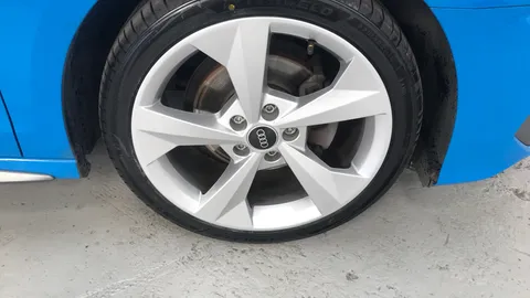 AUDI A3 35 TFSI S Line