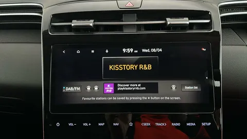 HYUNDAI TUCSON 1.6 TGDi 48V MHD SE Connect 2WD DCT