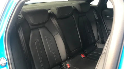 AUDI A3 35 TFSI S Line