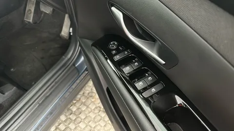 HYUNDAI TUCSON 1.6 TGDi 48V MHD SE Connect 2WD DCT