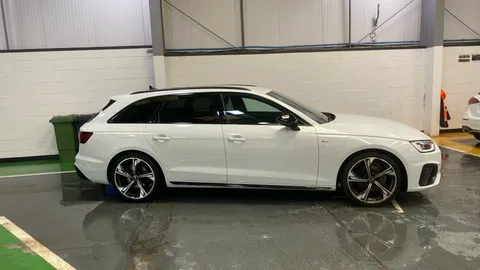 AUDI A4 35 TFSI Black Edition S Tronic [Comfort+Sound]