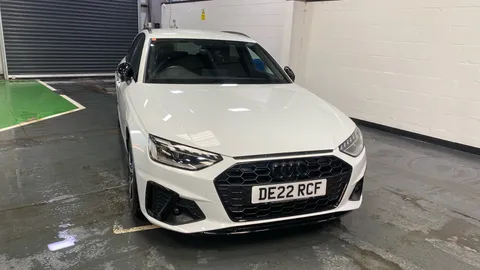 AUDI A4 35 TFSI Black Edition S Tronic [Comfort+Sound]