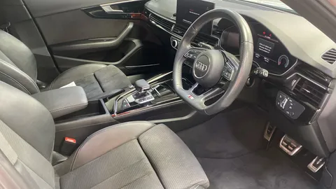 AUDI A4 35 TFSI Black Edition S Tronic [Comfort+Sound]