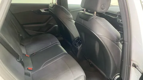 AUDI A4 35 TFSI Black Edition S Tronic [Comfort+Sound]