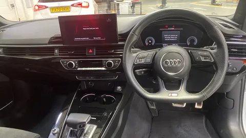AUDI A4 35 TFSI Black Edition S Tronic [Comfort+Sound]