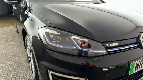 VOLKSWAGEN GOLF 99kW e-Golf 35kWh Auto