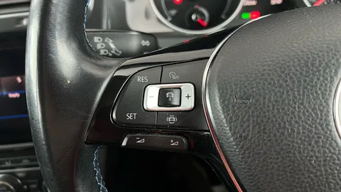 VOLKSWAGEN GOLF 99kW e-Golf 35kWh Auto