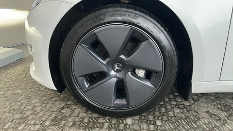 TESLA MODEL 3 Long Range AWD Auto