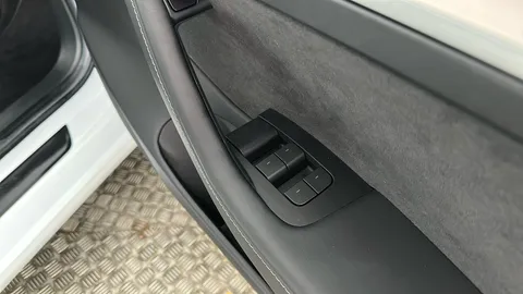 TESLA MODEL 3 Long Range AWD Auto