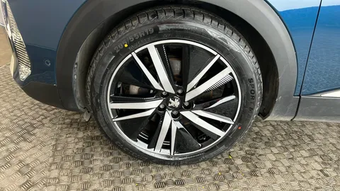 PEUGEOT 3008 1.6 Hybrid4 300 GT e-EAT8