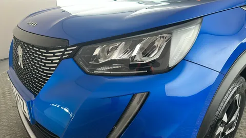 PEUGEOT 2008 1.2 PureTech 130 Allure Premium+ EAT8