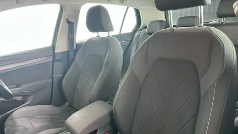 VOLKSWAGEN GOLF 1.5 eTSI Style DSG