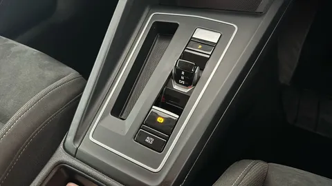 VOLKSWAGEN GOLF 1.5 eTSI Style DSG