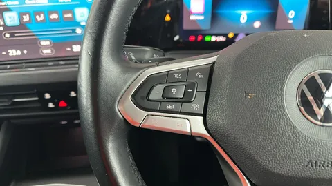 VOLKSWAGEN GOLF 1.5 eTSI Style DSG