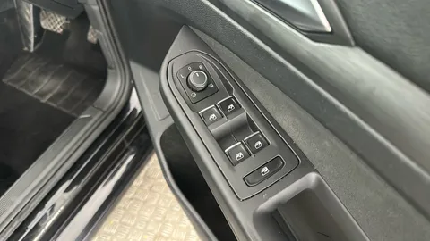 VOLKSWAGEN GOLF 1.5 eTSI Style DSG