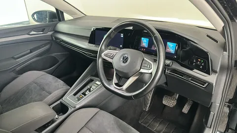 VOLKSWAGEN GOLF 1.5 eTSI Style DSG