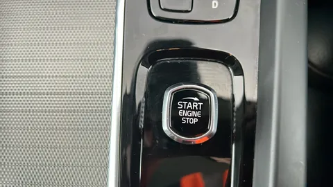 VOLVO XC60 2.0 T6 [350] RC PHEV Plus Dark AWD Geartronic