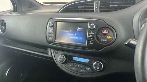TOYOTA YARIS 1.5 Hybrid Excel CVT