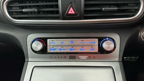 HYUNDAI KONA 150kW Premium SE 64kWh Auto