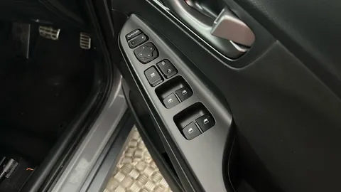 HYUNDAI KONA 150kW Premium SE 64kWh Auto