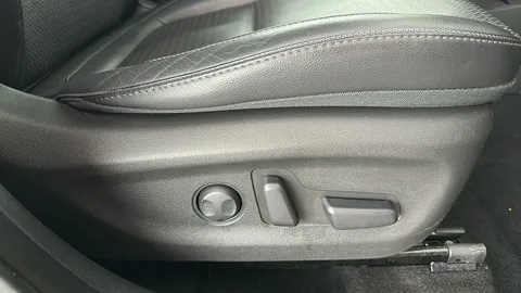 HYUNDAI KONA 150kW Premium SE 64kWh Auto