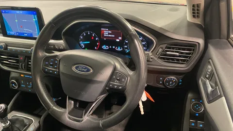 FORD FOCUS 1.0 EcoBoost 100 Zetec