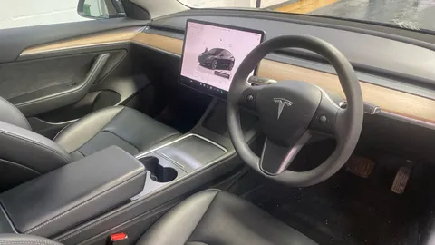 TESLA MODEL 3 RWD Auto