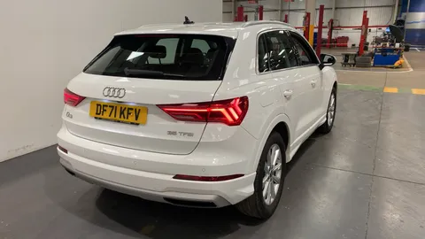 AUDI Q3 35 TFSI Sport