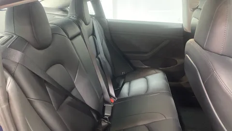 TESLA MODEL 3 RWD Auto