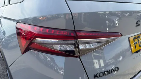 SKODA KODIAQ 2.0 TDI Sport Line 4x4 DSG [7 Seat]