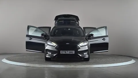 FORD FOCUS 1.5 TDCi 120 ST-Line X