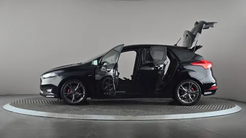 FORD FOCUS 1.5 TDCi 120 ST-Line X