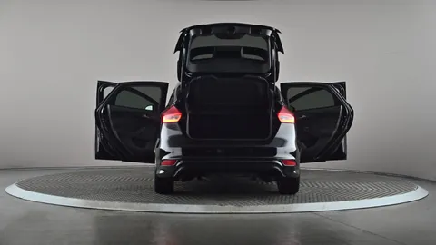 FORD FOCUS 1.5 TDCi 120 ST-Line X