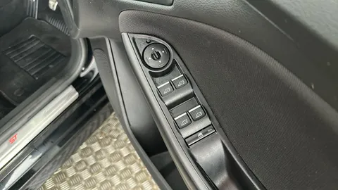 FORD FOCUS 1.5 TDCi 120 ST-Line X