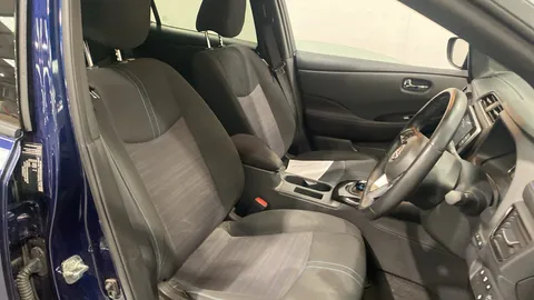 NISSAN LEAF 110kW N-Connecta 39kWh Auto