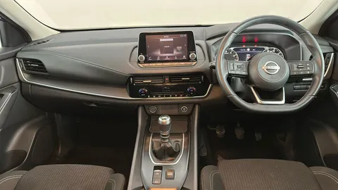 NISSAN QASHQAI 1.3 DiG-T MH Acenta Premium