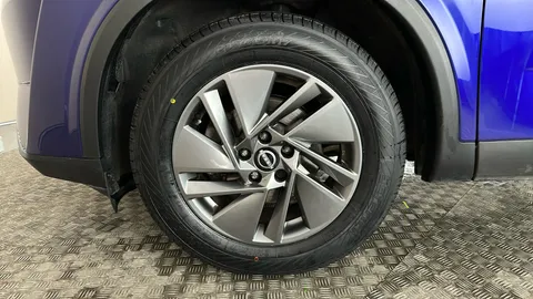 NISSAN QASHQAI 1.3 DiG-T MH Acenta Premium