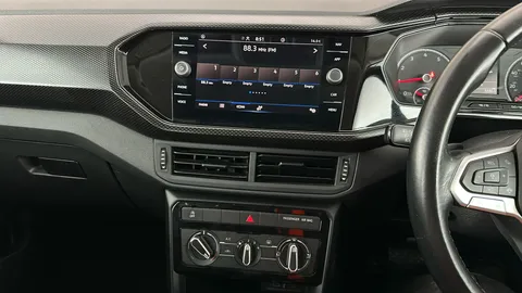 VOLKSWAGEN T-CROSS 1.0 TSI 110 SE DSG