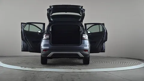 VOLKSWAGEN T-CROSS 1.0 TSI SE