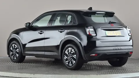 FIAT 600 115kW Red 54kWh Auto