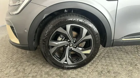 RENAULT ARKANA 1.6 E-Tech full hybrid 145 Engineered Auto