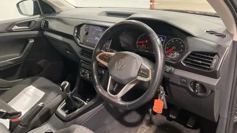 VOLKSWAGEN T-CROSS 1.0 TSI SE