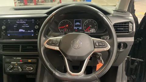 VOLKSWAGEN T-CROSS 1.0 TSI SE