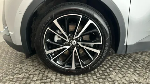 TOYOTA C-HR 2.0 PHEV Excel CVT