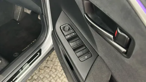 TOYOTA C-HR 2.0 PHEV Excel CVT