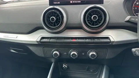 AUDI Q2 35 TFSI S Line S Tronic