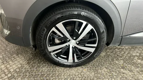 PEUGEOT 3008 1.2 Hybrid 136 GT e-DSC6